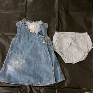 Baby Gap girls dress w/panty